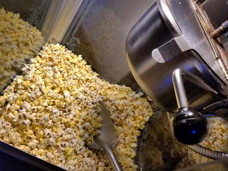 Victoria's in the Boardwalk Plaza Hotel features live music every weekend. Does fresh popcorn in the Plaza Pub make it sound even better? It might be fun to find out.